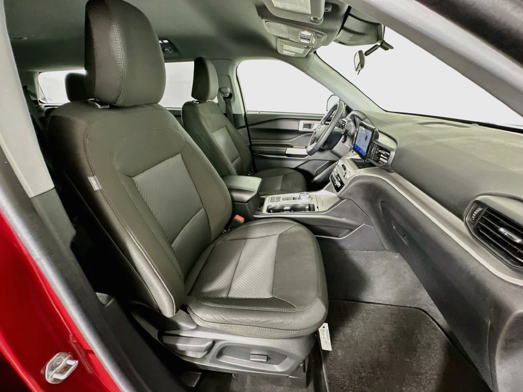Used 2022 Ford Explorer XLT RWD image 27