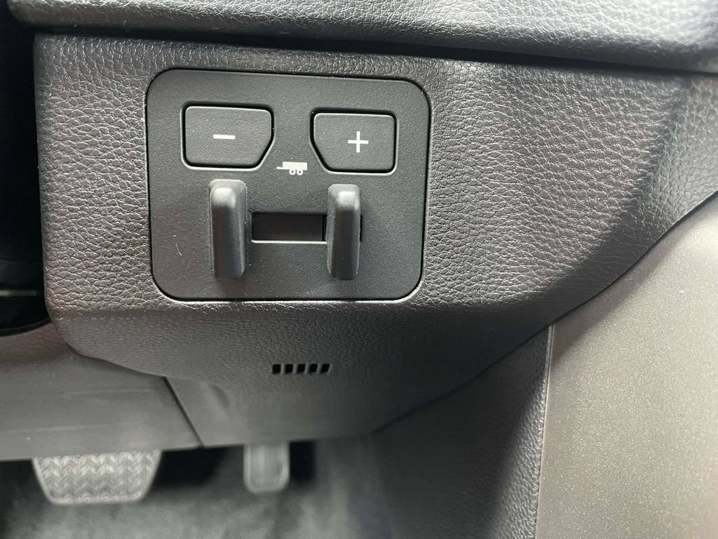New 2026 Toyota Tundra SR5 AWD/4WD image 40