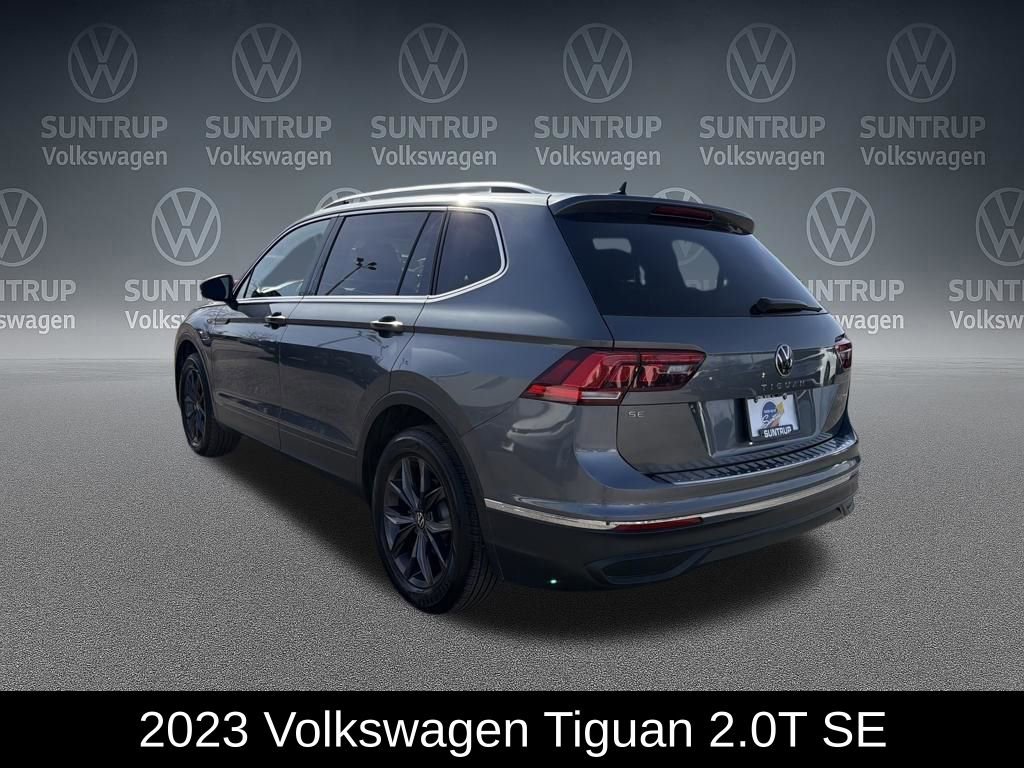 Used 2023 Volkswagen Tiguan SE FWD image 3