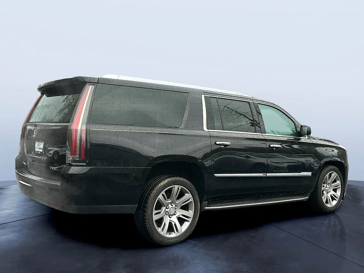 Used 2015 Cadillac Escalade ESV Luxury AWD/4WD image 5