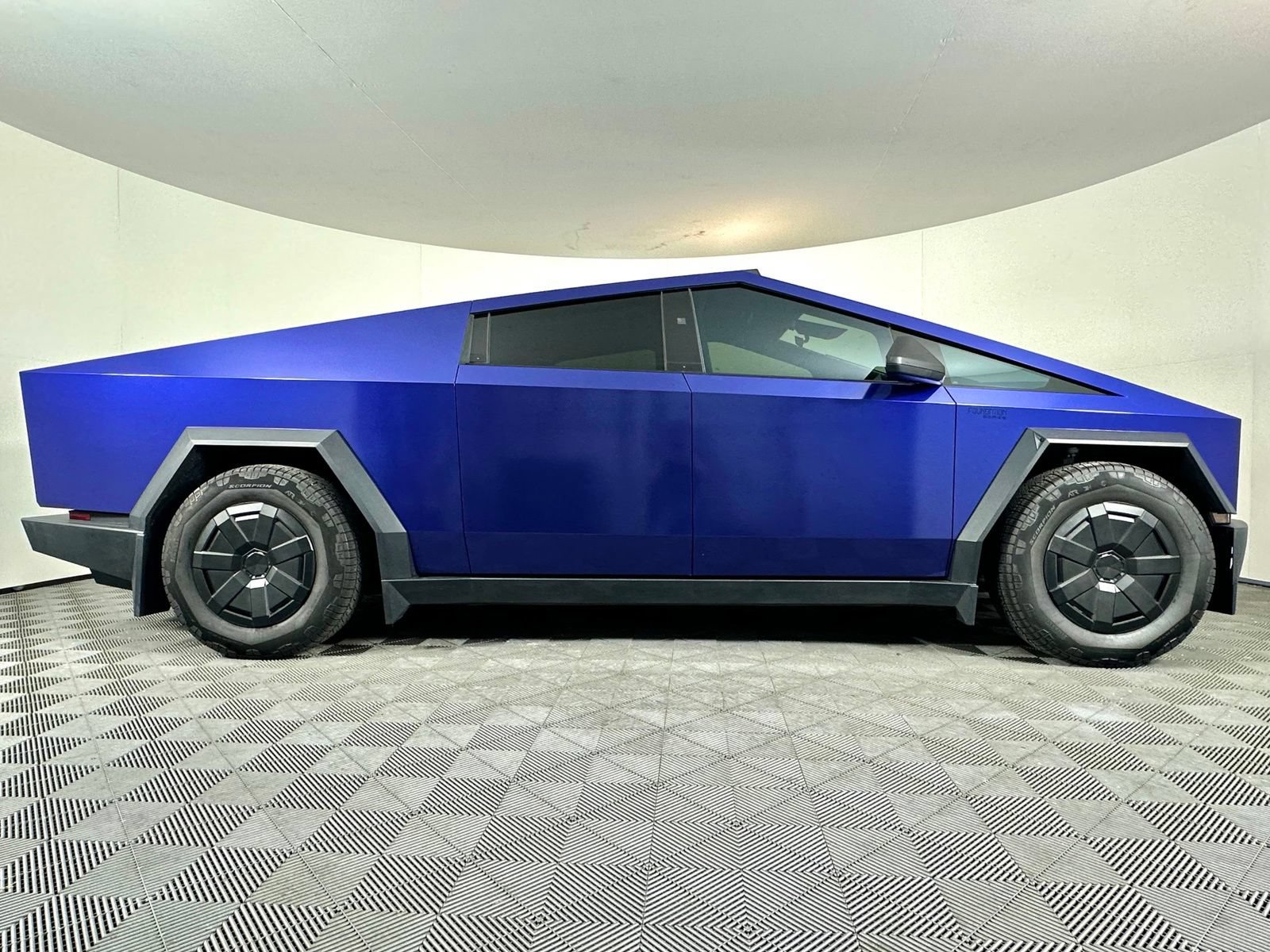 Used 2024 Tesla Cybertruck Cyberbeast AWD/4WD image 35