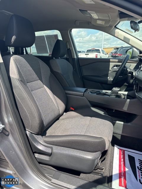 Certified 2022 Nissan Rogue SV image 13