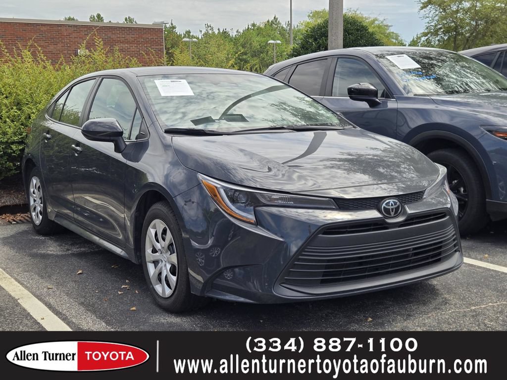 Used 2025 Toyota Corolla LE FWD image 1