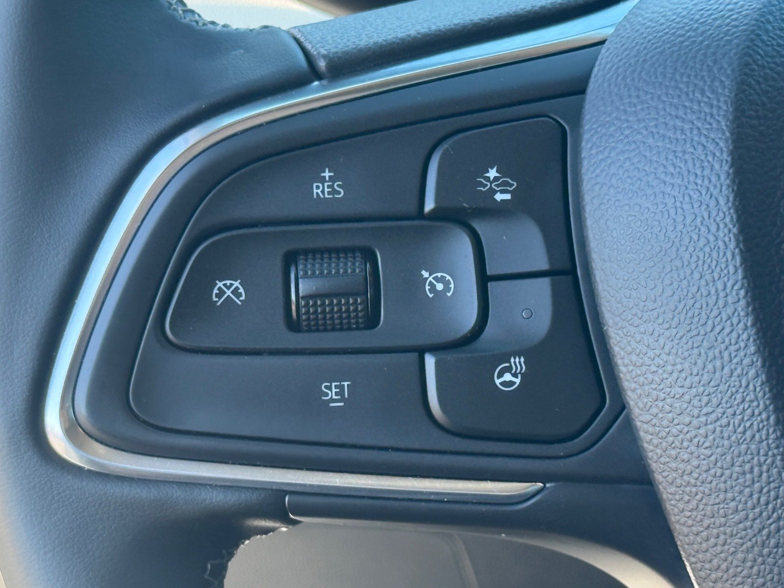 Used 2024 Buick Encore GX Avenir w/ Avenir Technology Package FWD image 14