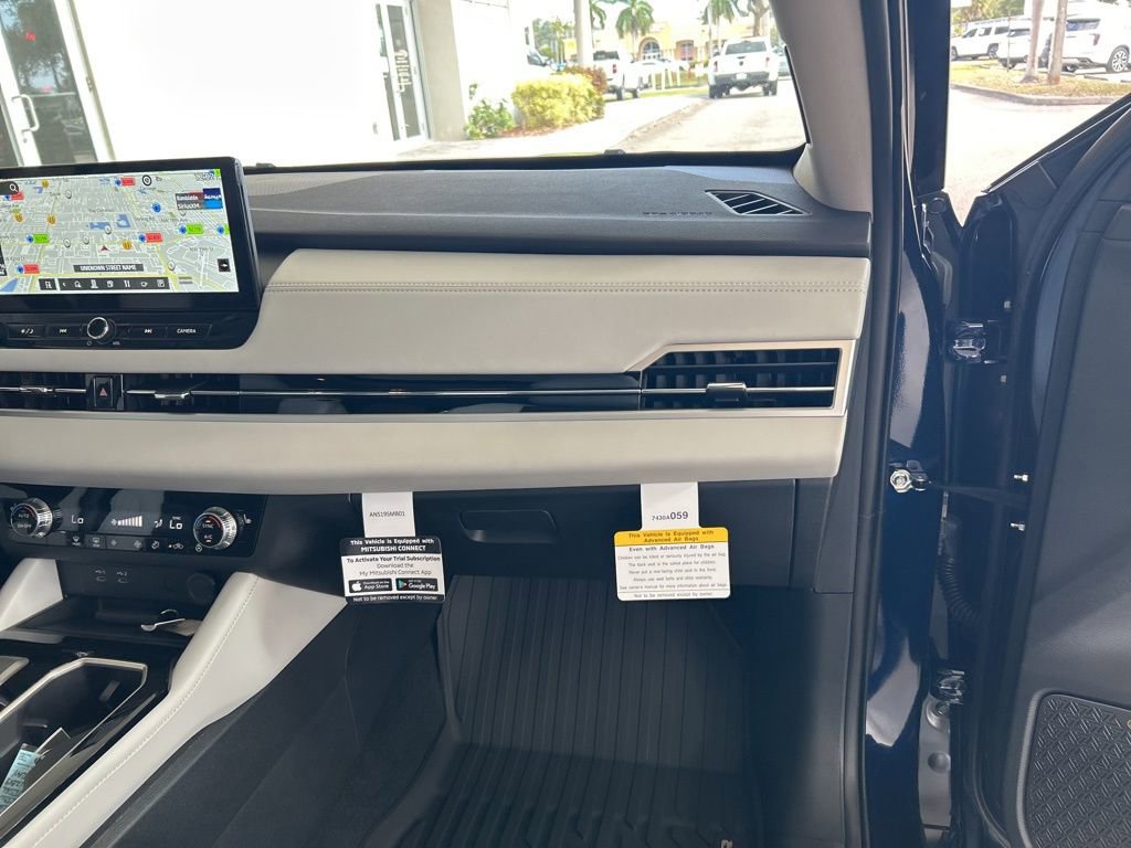 New 2026 Mitsubishi Outlander SE image 23