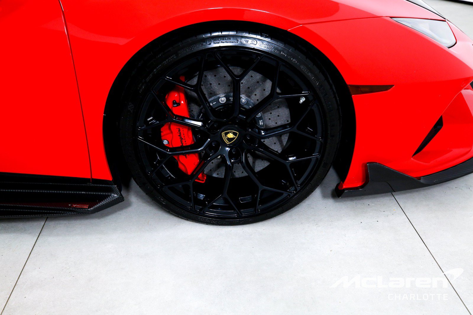 Used 2020 Lamborghini Huracan EVO AWD/4WD image 27