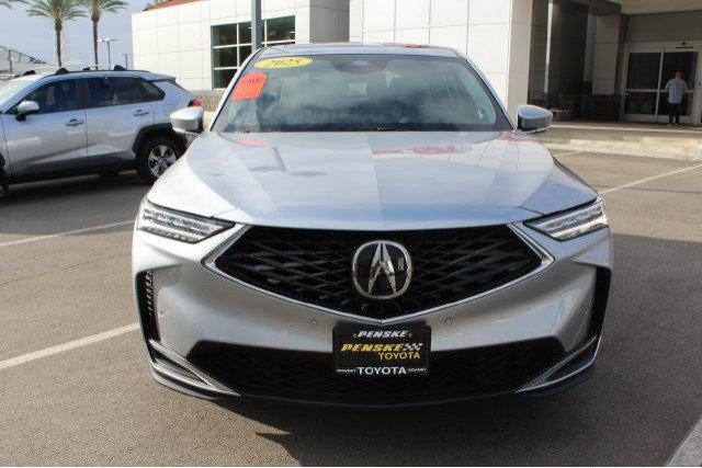 Used 2025 Acura MDX w/ Technology Package FWD image 4