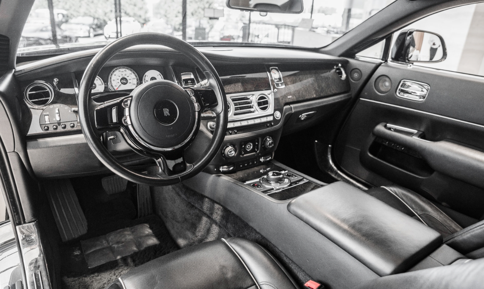 Used 2016 Rolls-Royce Wraith RWD image 4