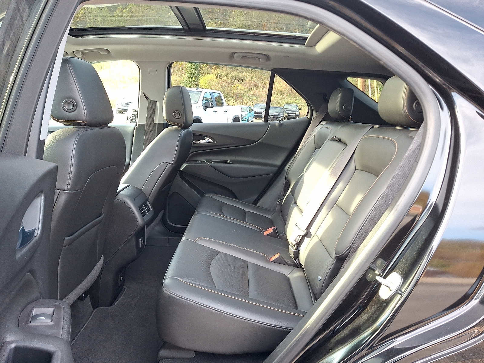 Used 2020 Chevrolet Equinox LT w/ Midnight Edition image 11