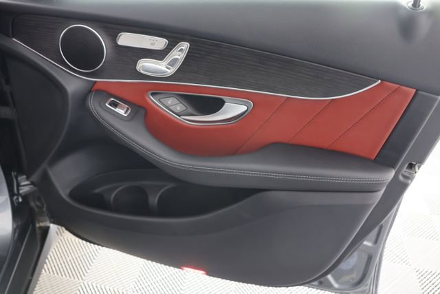 Used 2022 Mercedes-Benz GLC 300 4MATIC w/ AMG Line image 28