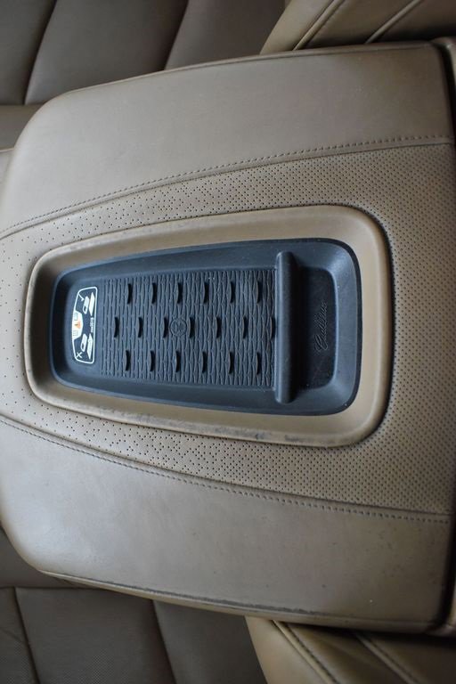 Used 2017 Cadillac Escalade Platinum image 30