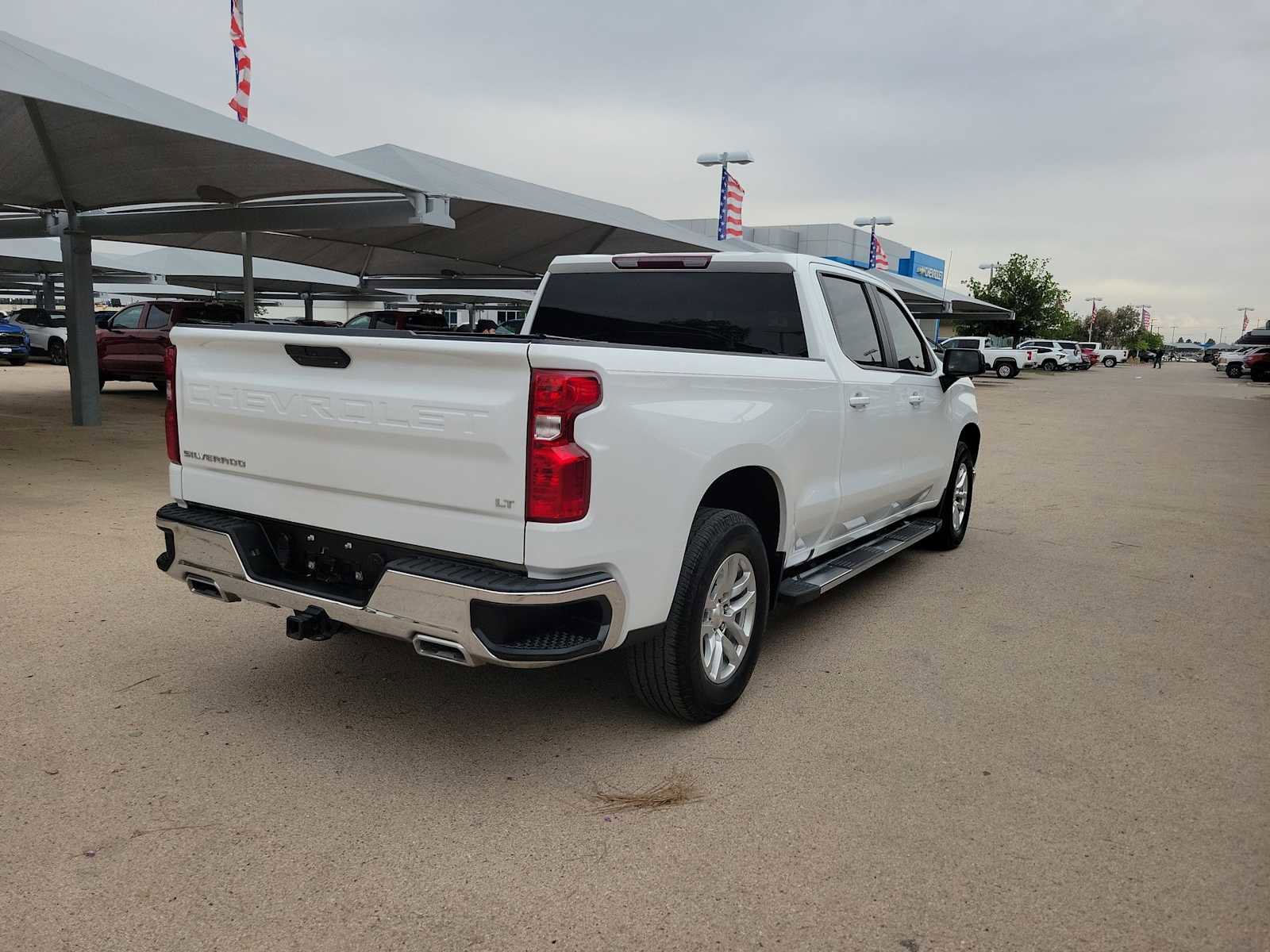 Used 2022 Chevrolet Silverado 1500 LT w/ Diesel Off-Road Package AWD/4WD image 8