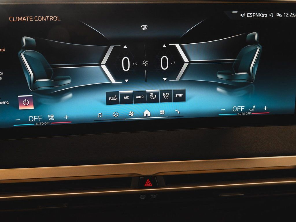 Used 2024 BMW iX xDrive50 w/ Premium Package AWD/4WD image 19