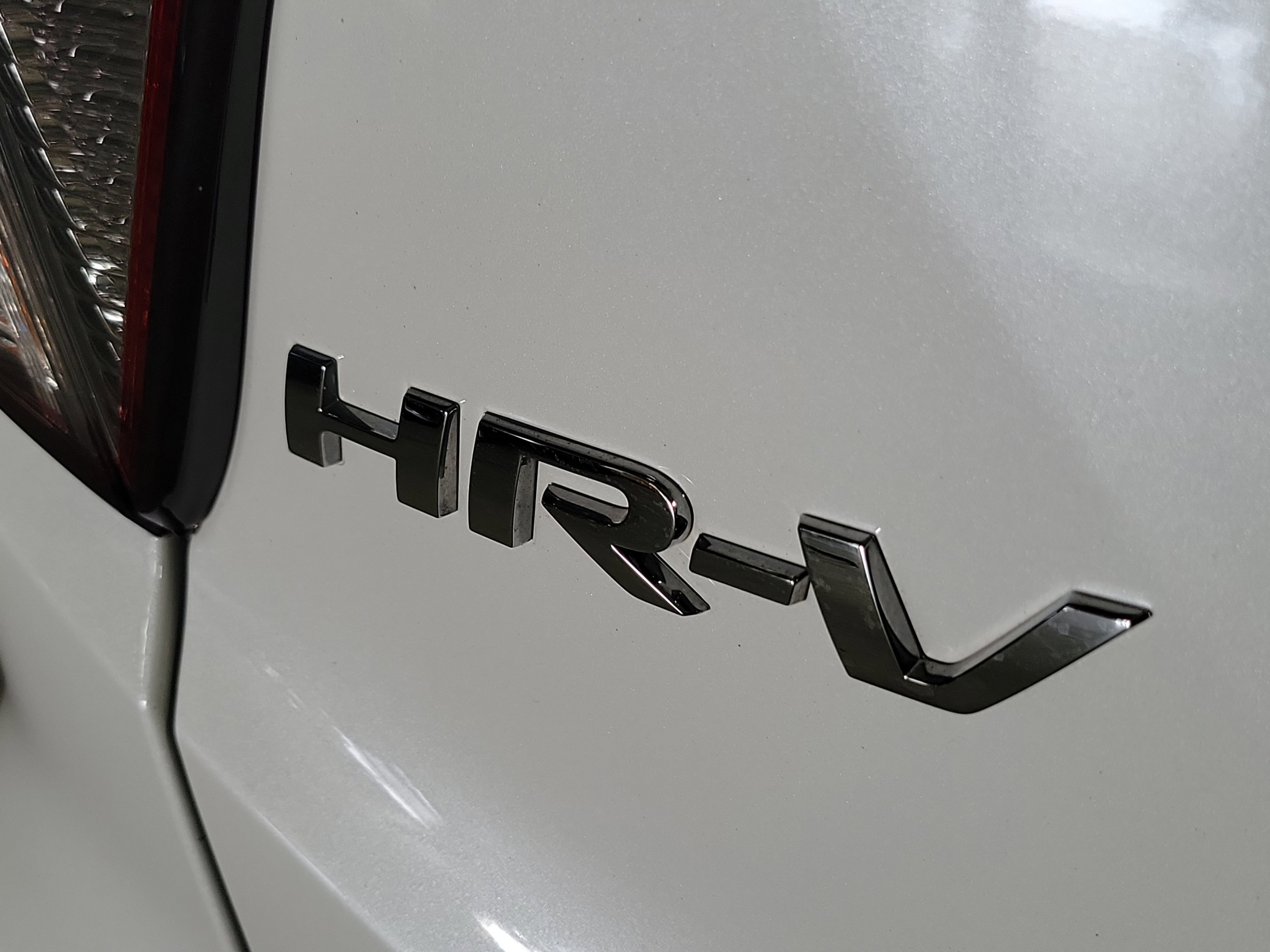 Used 2021 Honda HR-V Sport image 8