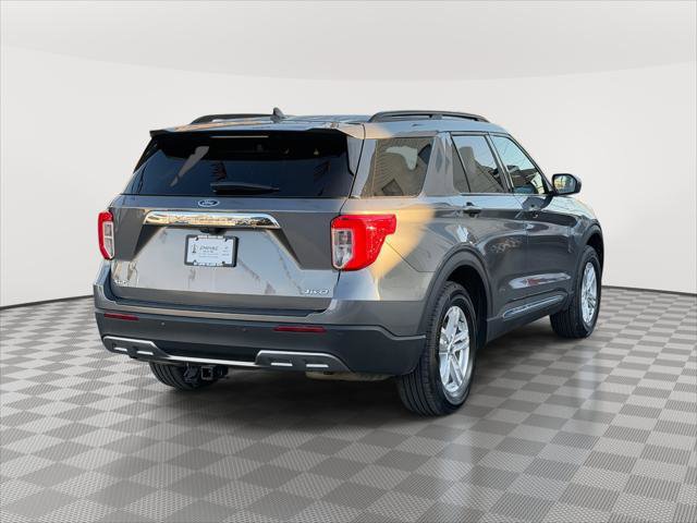 Used 2023 Ford Explorer XLT w/ Equipment Group 202A image 4