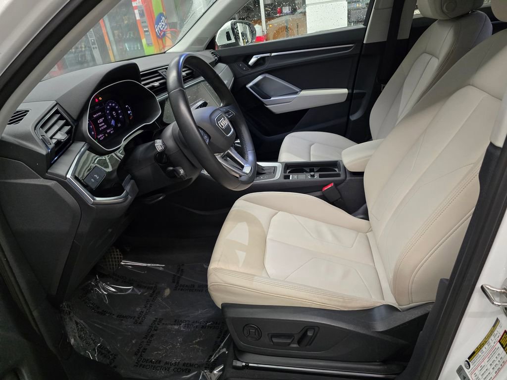 Used 2023 Audi Q3 2.0T Premium image 16