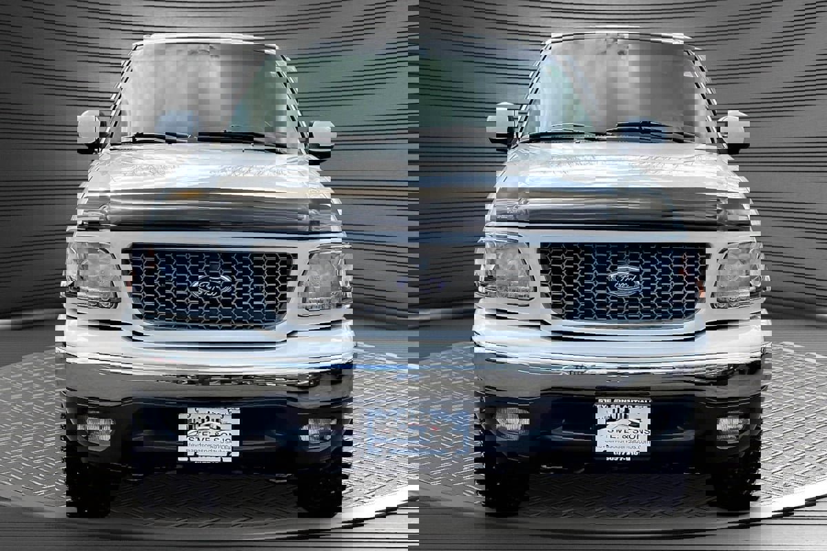 Used 2001 Ford F150 XL image 2