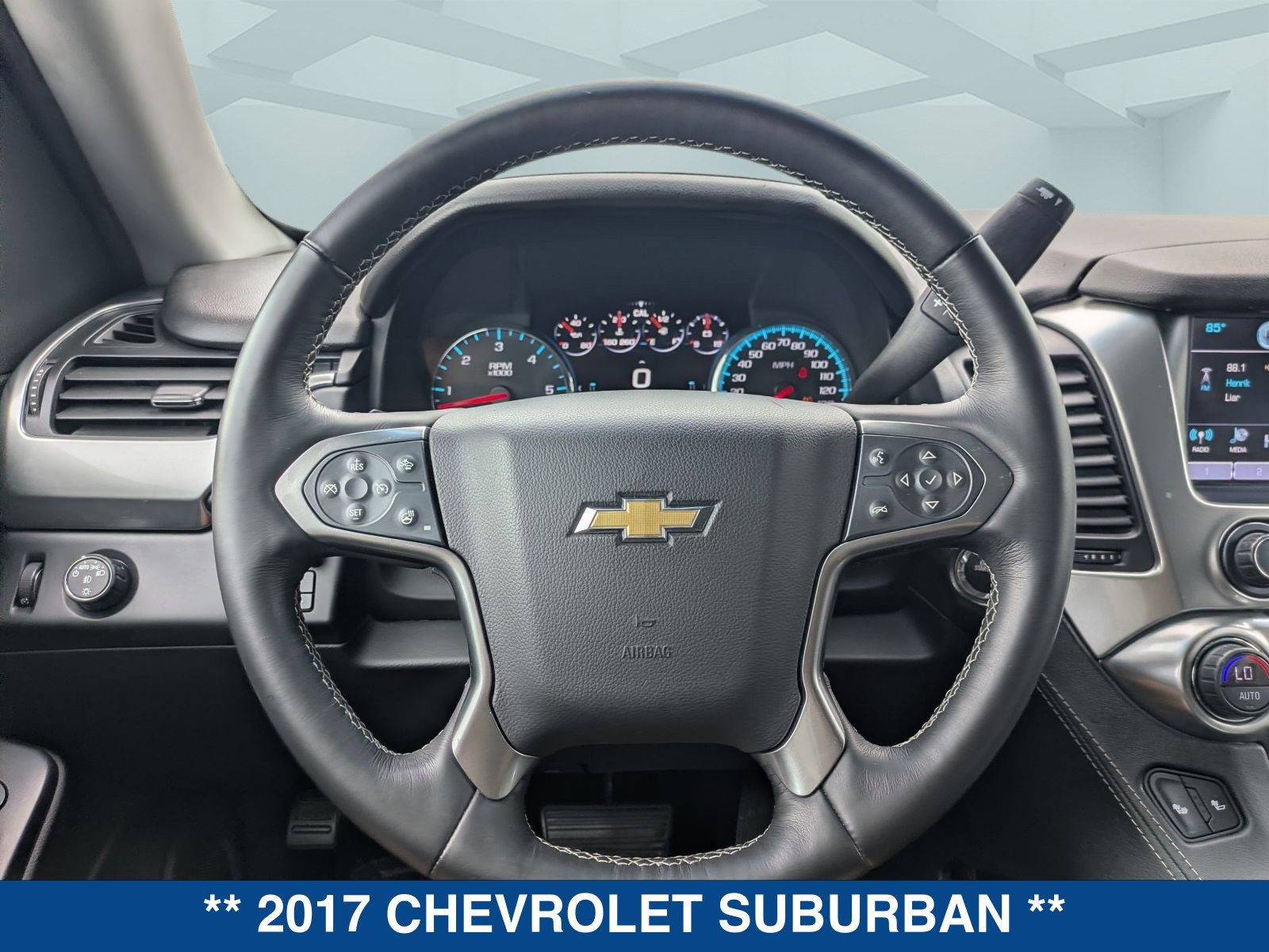 Used 2017 Chevrolet Suburban LT w/ LT Signature Package RWD image 29