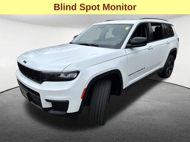 Used 2023 Jeep Grand Cherokee L Limited w/ Black Appearance Package AWD/4WD image 5