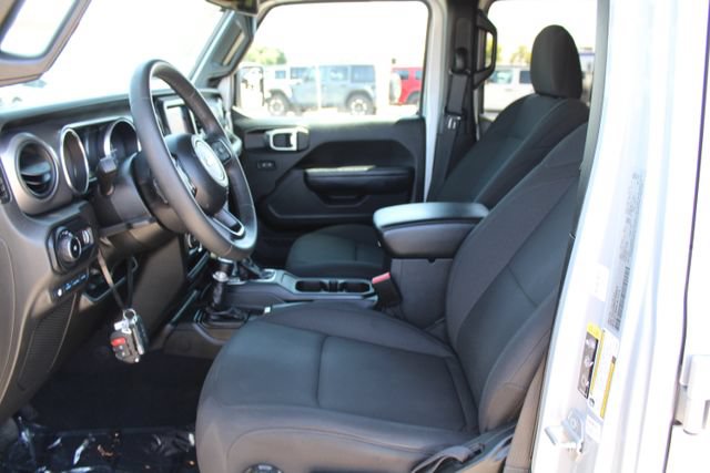 Used 2023 Jeep Wrangler Unlimited AWD/4WD image 33