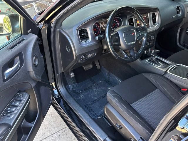 Used 2023 Dodge Charger SXT RWD image 9