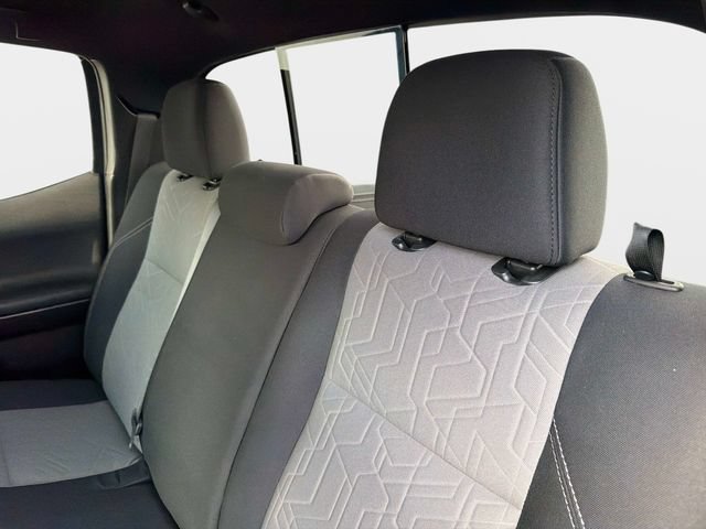 Used 2022 Toyota Tacoma TRD Sport w/ Technology Package RWD image 12