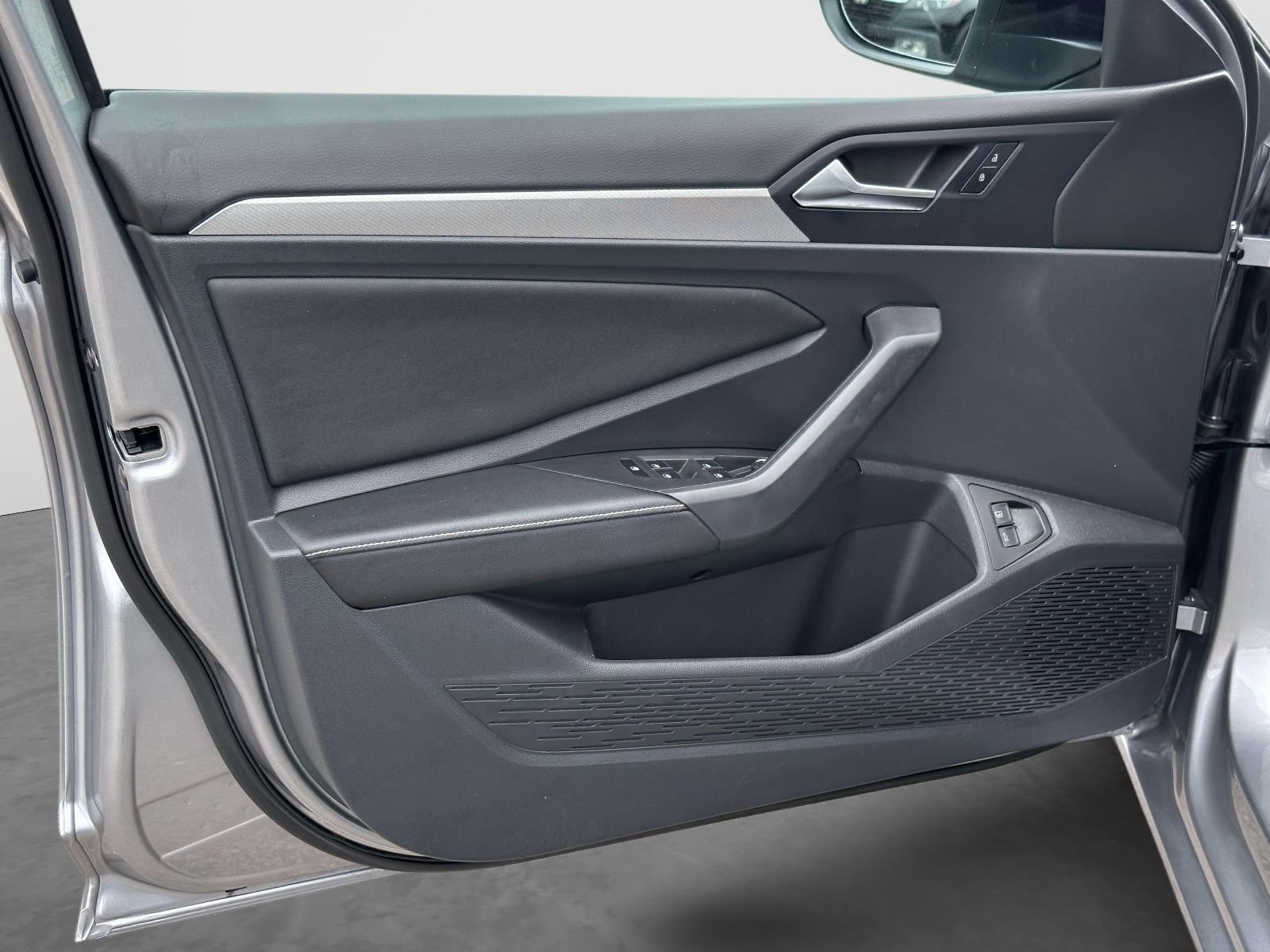 Certified 2024 Volkswagen Jetta Sport FWD image 16