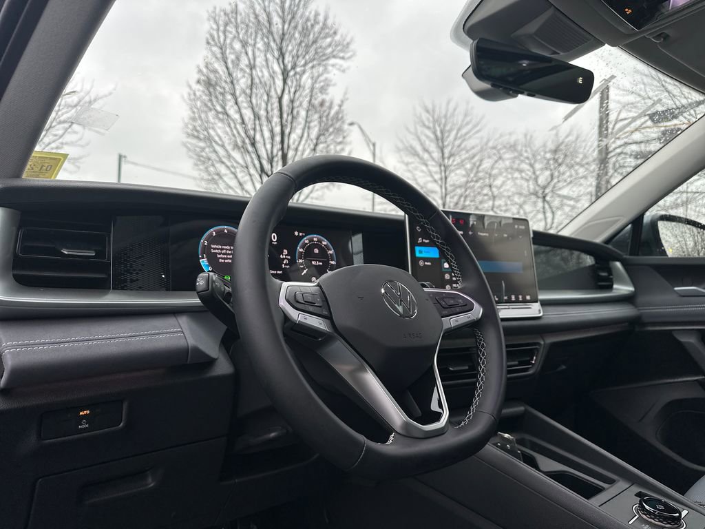 New 2026 Volkswagen Tiguan SE image 6