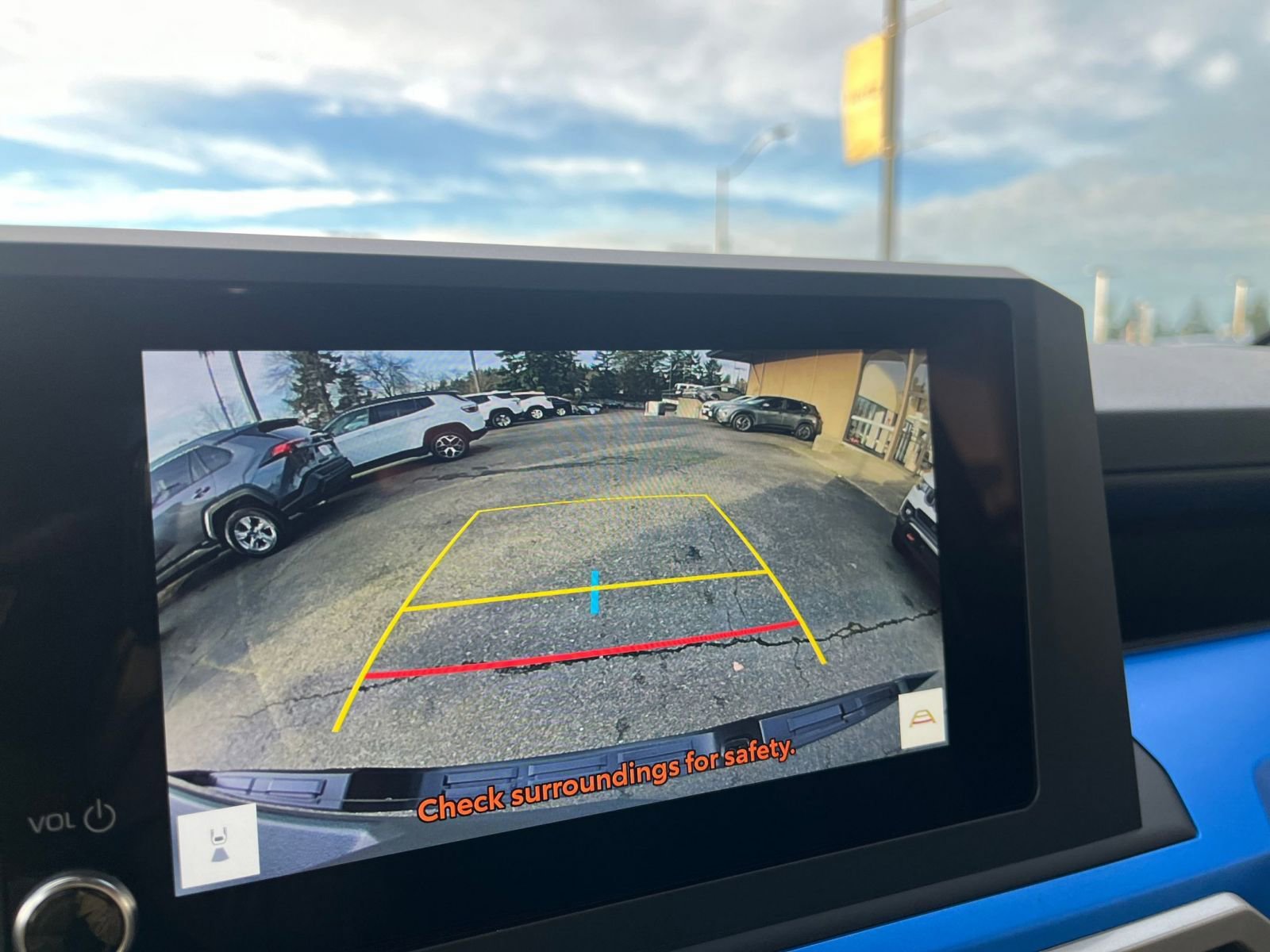 Used 2025 Toyota Tacoma TRD Off-Road image 17