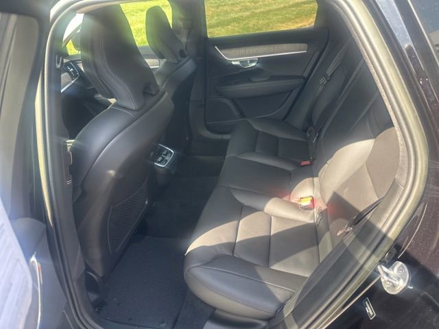 Used 2023 Volvo V90 B6 Cross Country Plus AWD/4WD image 9