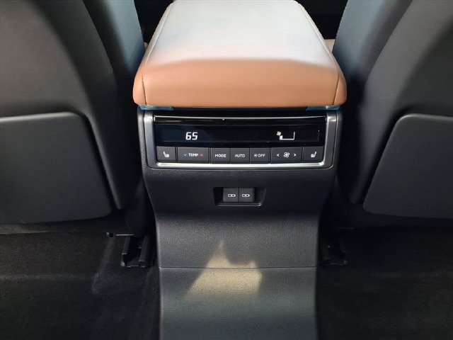 New 2026 Lexus GX 550 w/ Cold Area Package AWD/4WD image 31