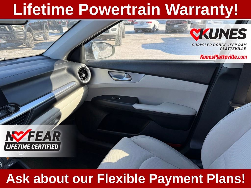 Used 2022 Kia Forte LXS w/ LXS Technology Package image 27