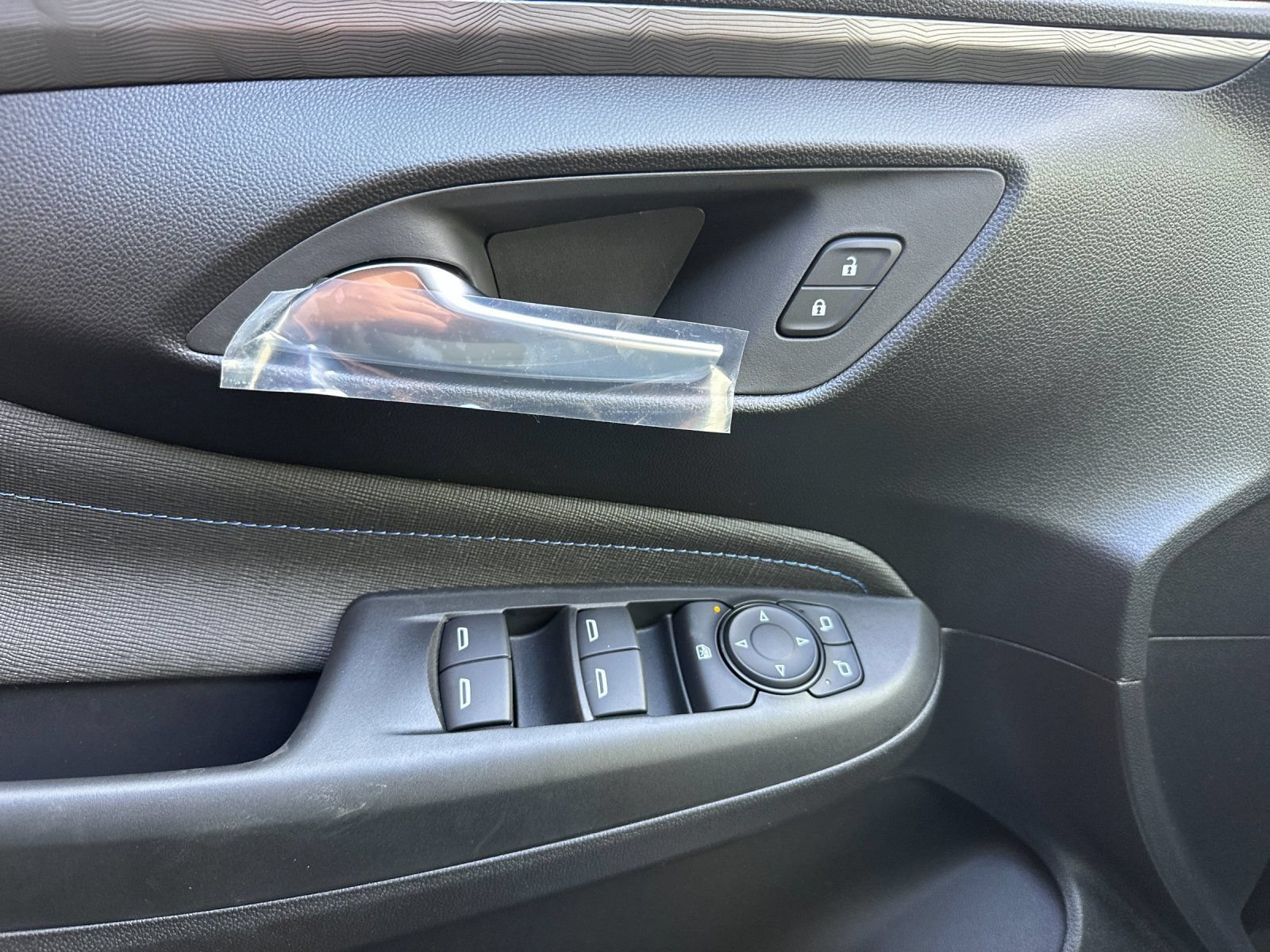 New 2026 Buick Envista Sport Touring w/ Convenience I Package FWD image 11