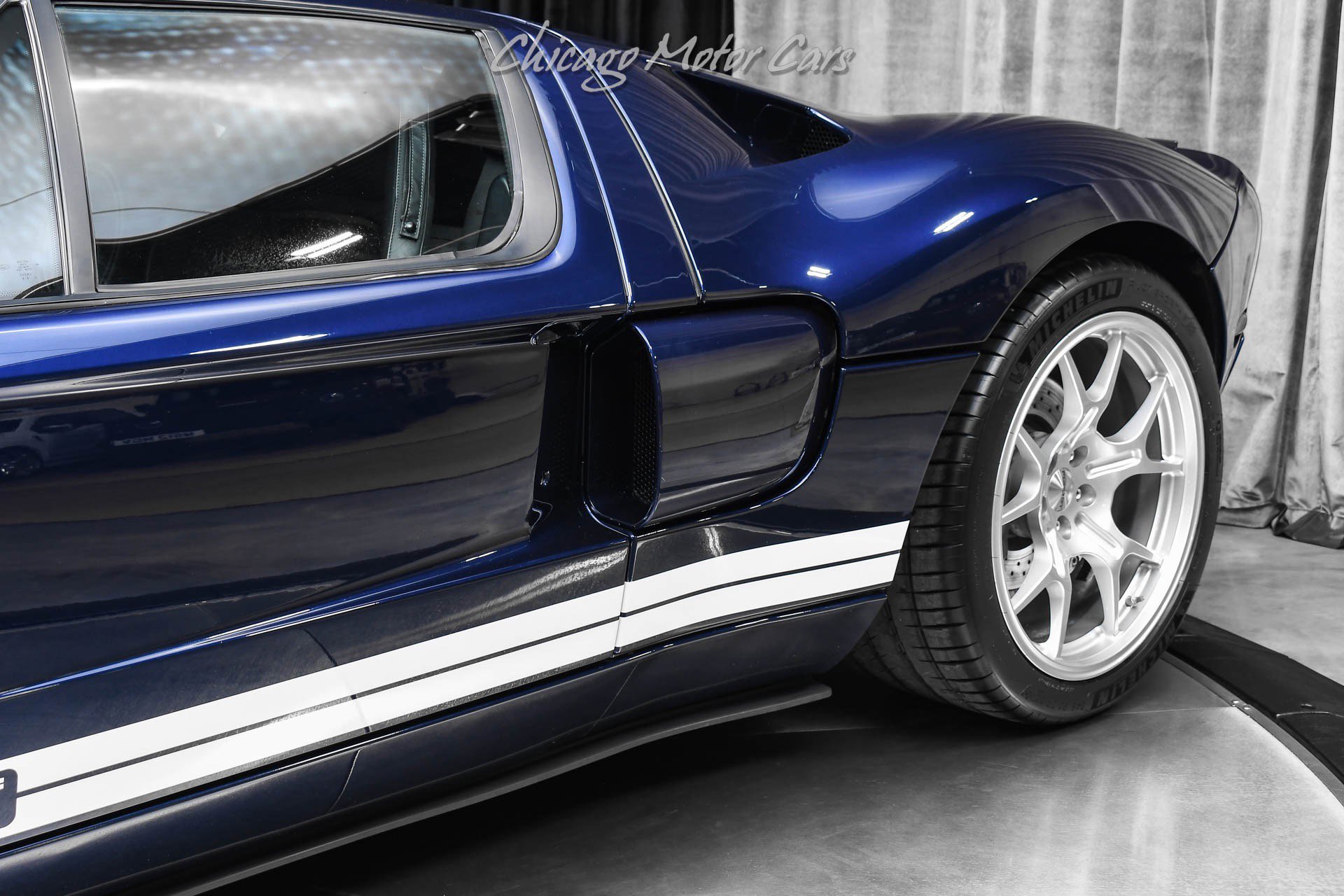 Used 2005 Ford GT image 29