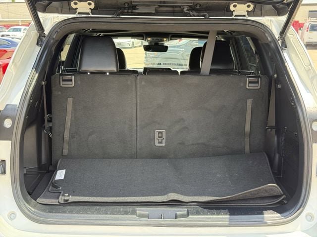 Used 2021 Toyota Highlander XSE FWD image 33