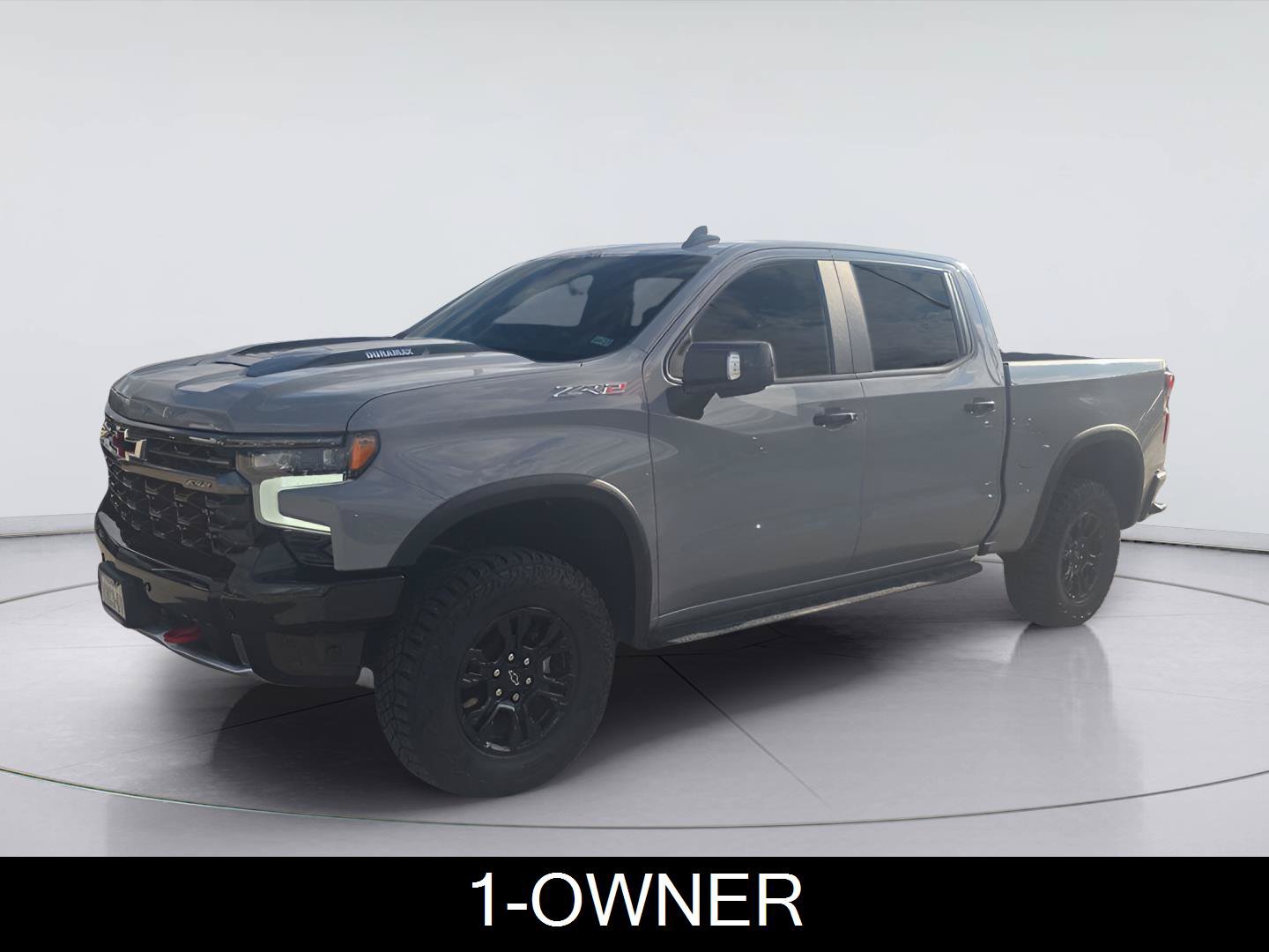 Used 2025 Chevrolet Silverado 1500 ZR2 w/ Technology Package AWD/4WD image 1