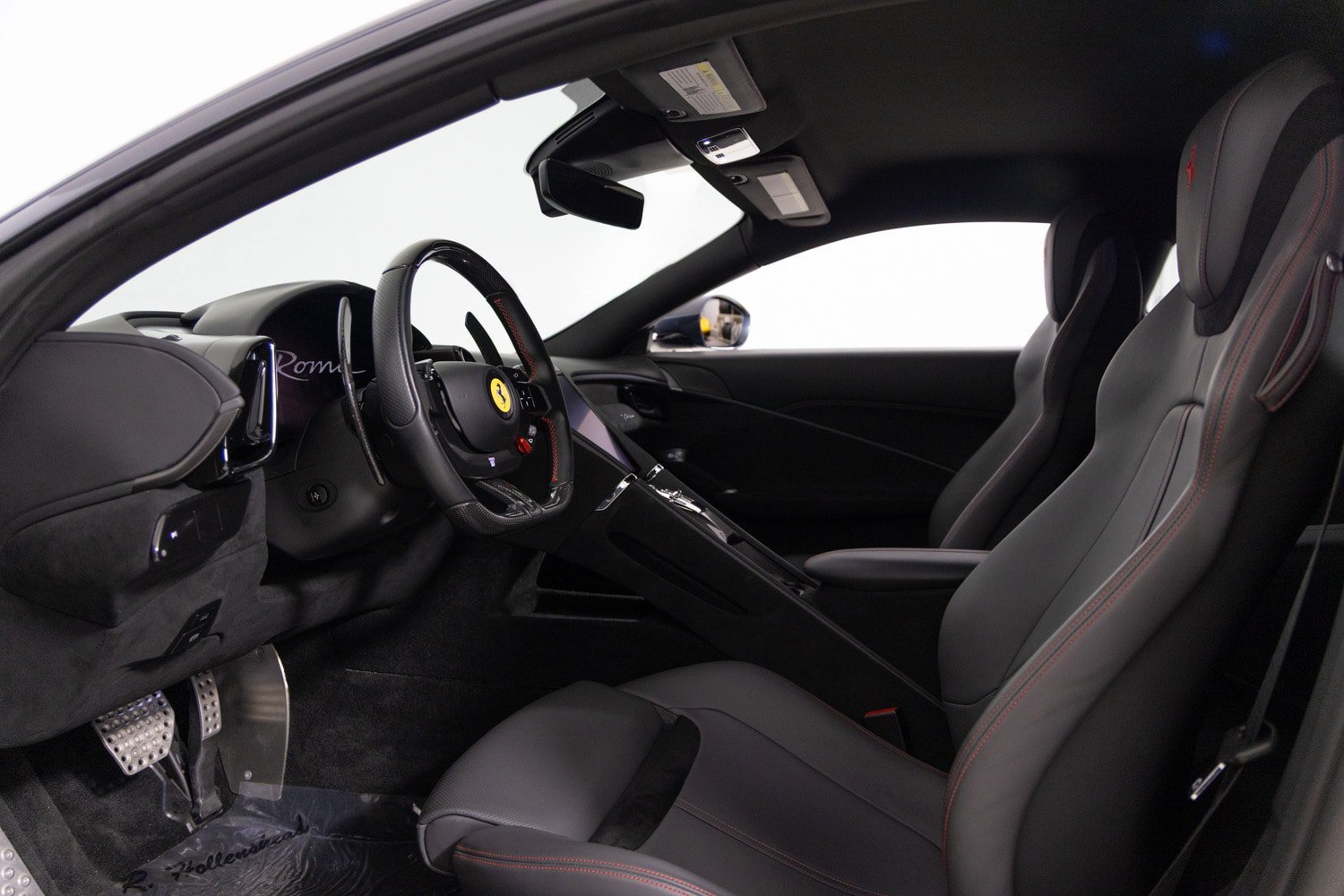 Certified 2022 Ferrari Roma RWD image 17