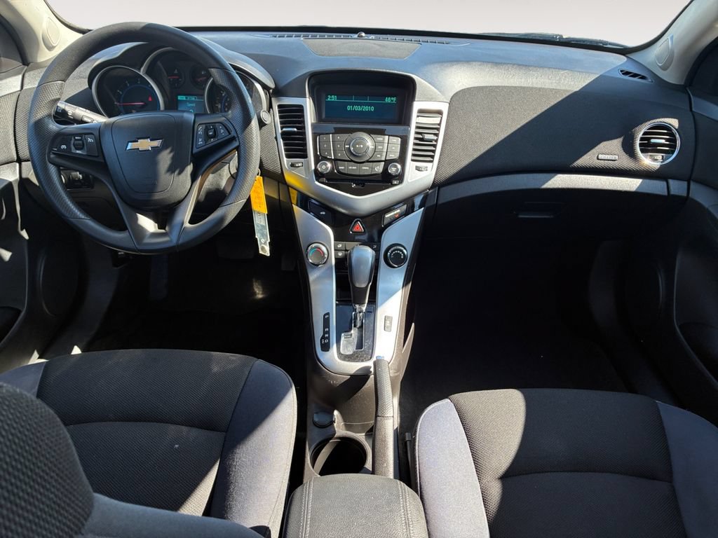 Used 2016 Chevrolet Cruze LT FWD image 12