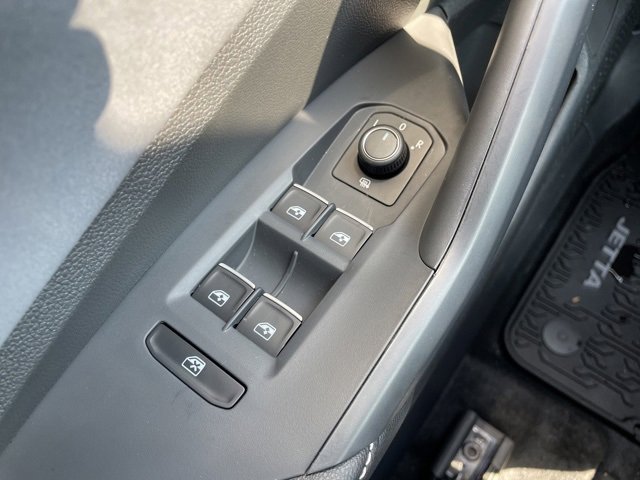New 2026 Volkswagen Jetta SE image 24
