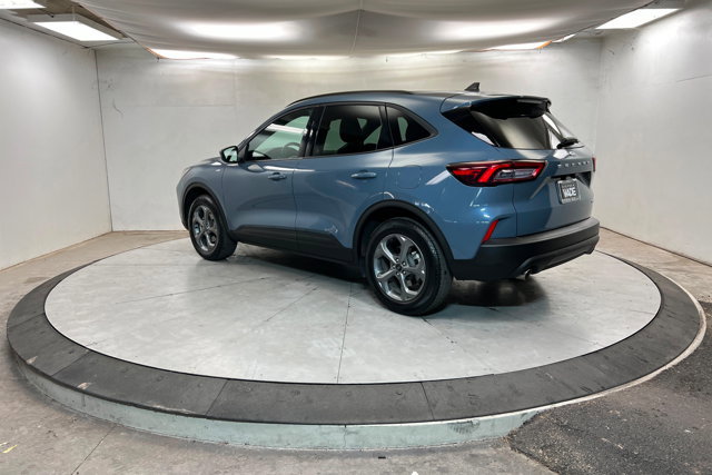 Used 2025 Ford Escape ST-Line Select image 3