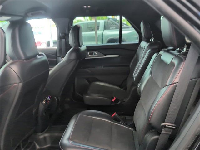 Used 2025 Ford Explorer ST image 8