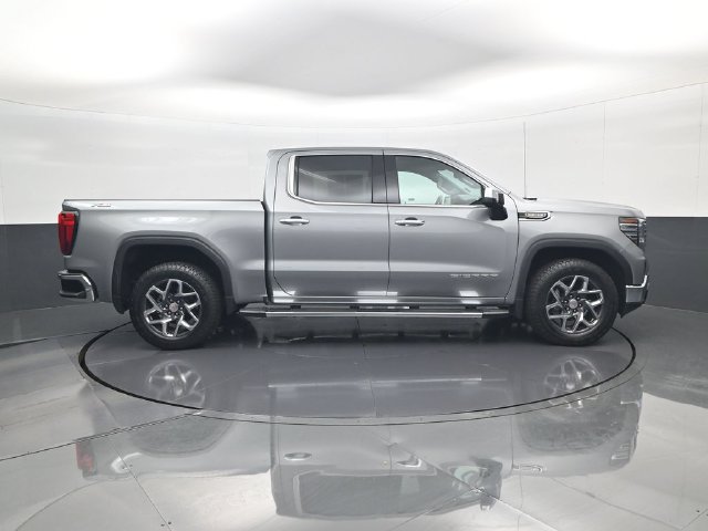 Used 2023 GMC Sierra 1500 SLT w/ SLT Premium Package AWD/4WD image 4