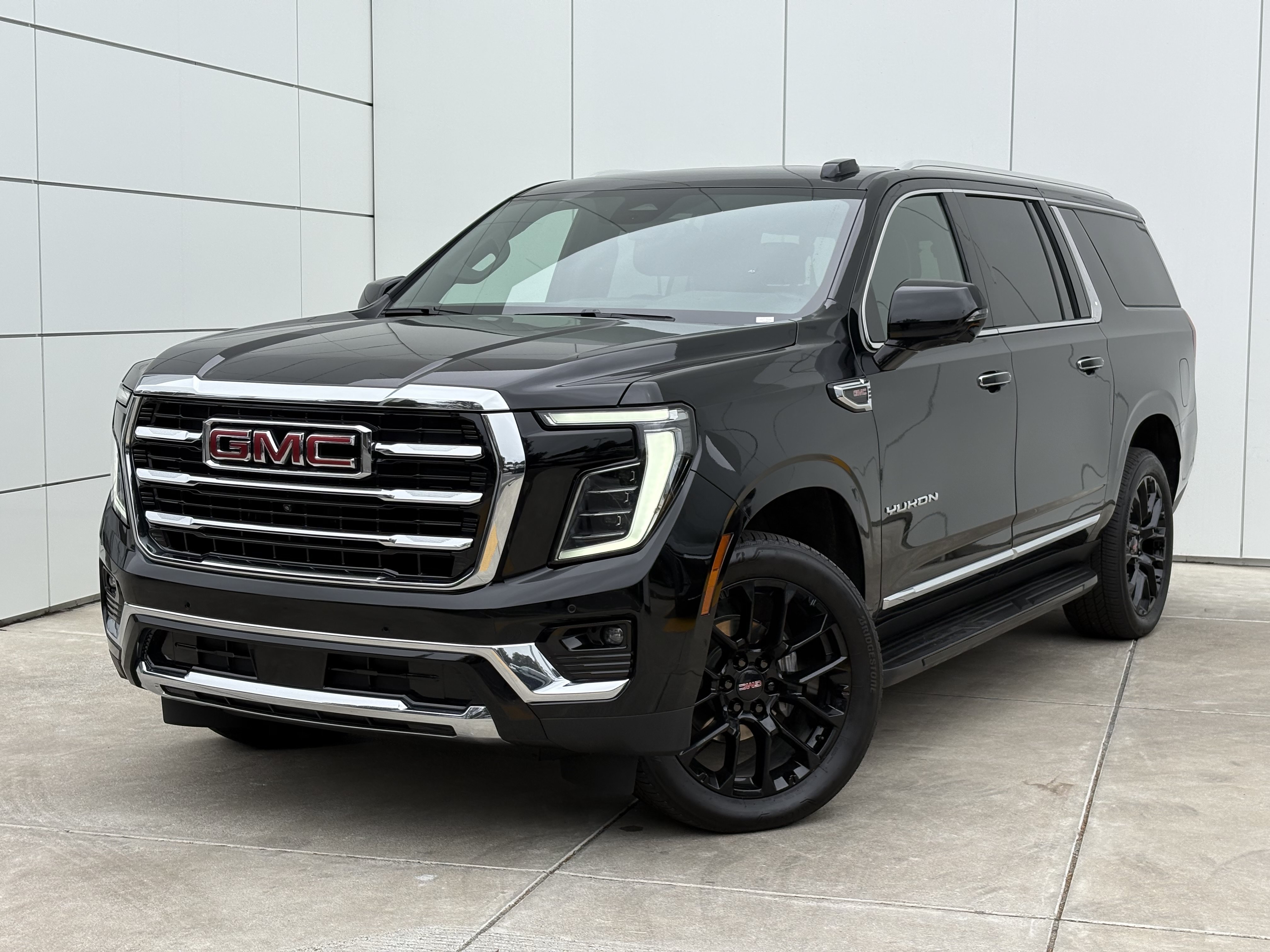 Used 2026 GMC Yukon XL Elevation w/ LPO, Floor Liner Package AWD/4WD image 2