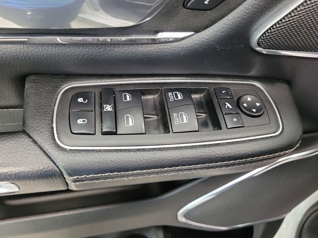 Used 2024 RAM 1500 Laramie image 32