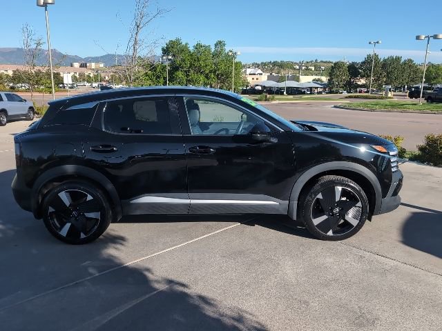 Used 2025 Nissan Kicks SR AWD/4WD image 9
