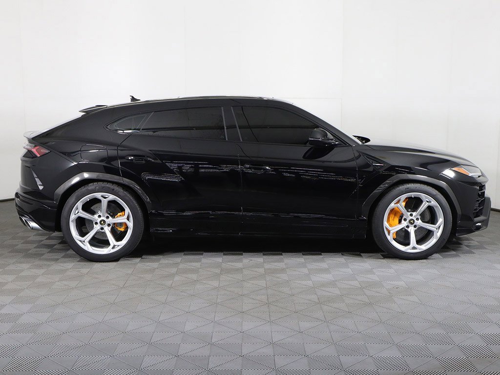 Used 2022 Lamborghini Urus image 22