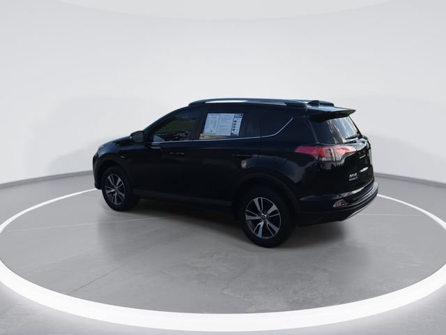 Used 2018 Toyota RAV4 XLE FWD image 6