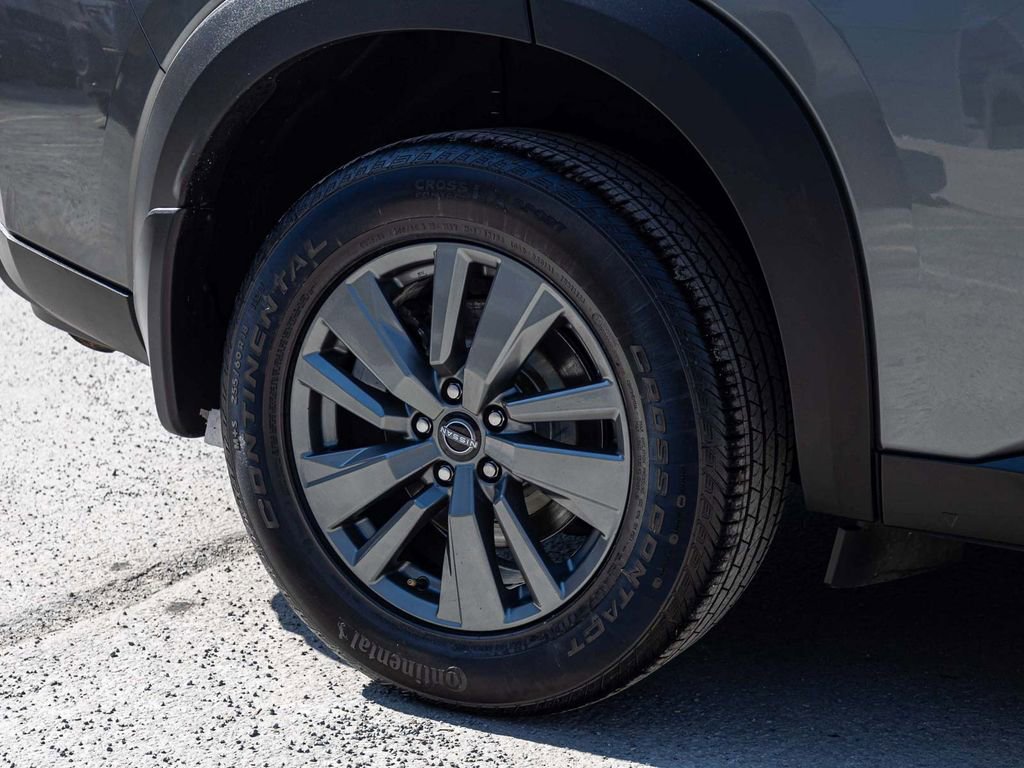 Used 2023 Nissan Pathfinder SV AWD/4WD image 10