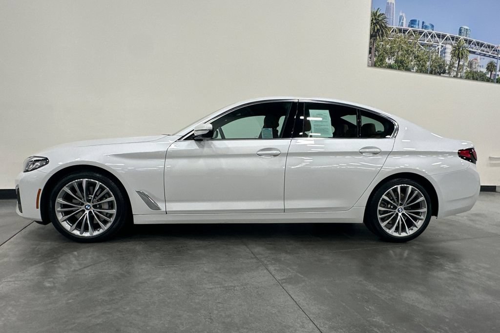 Used 2023 BMW 530i w/ Premium Package RWD image 7
