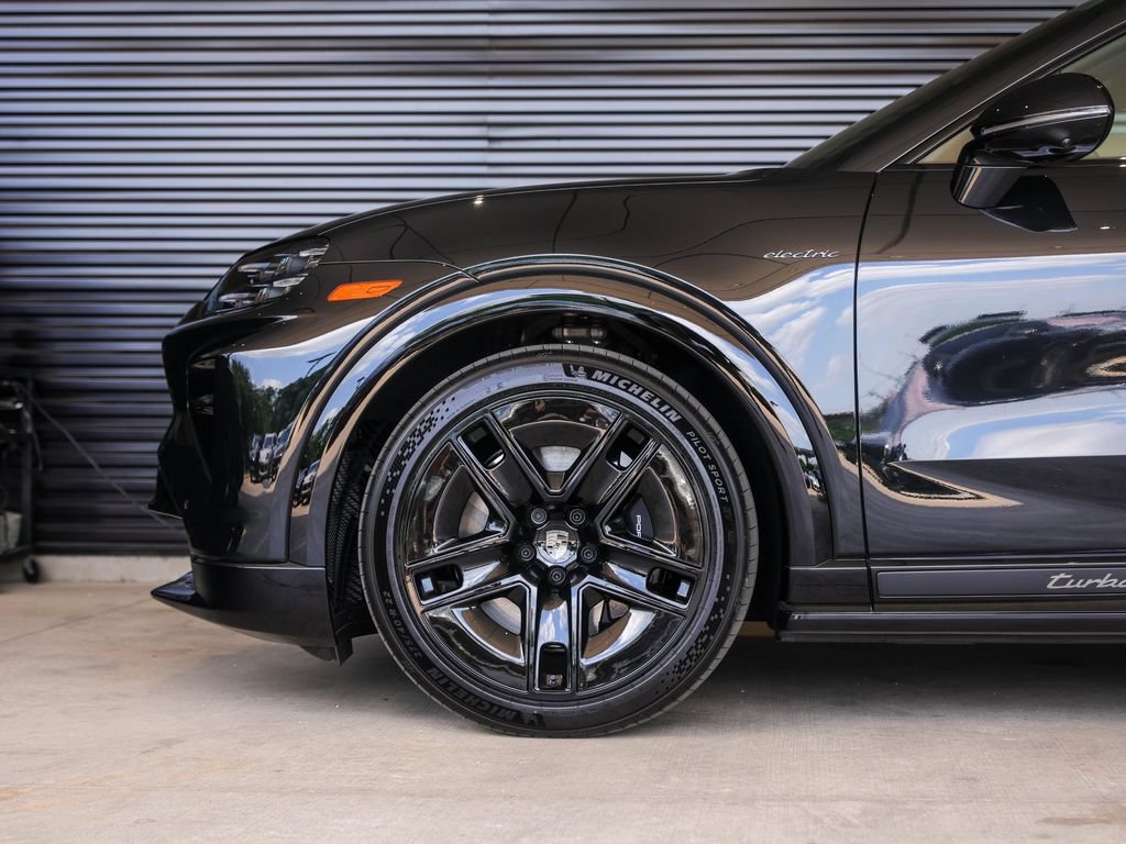 New 2026 Porsche Cayenne Turbo AWD/4WD image 13